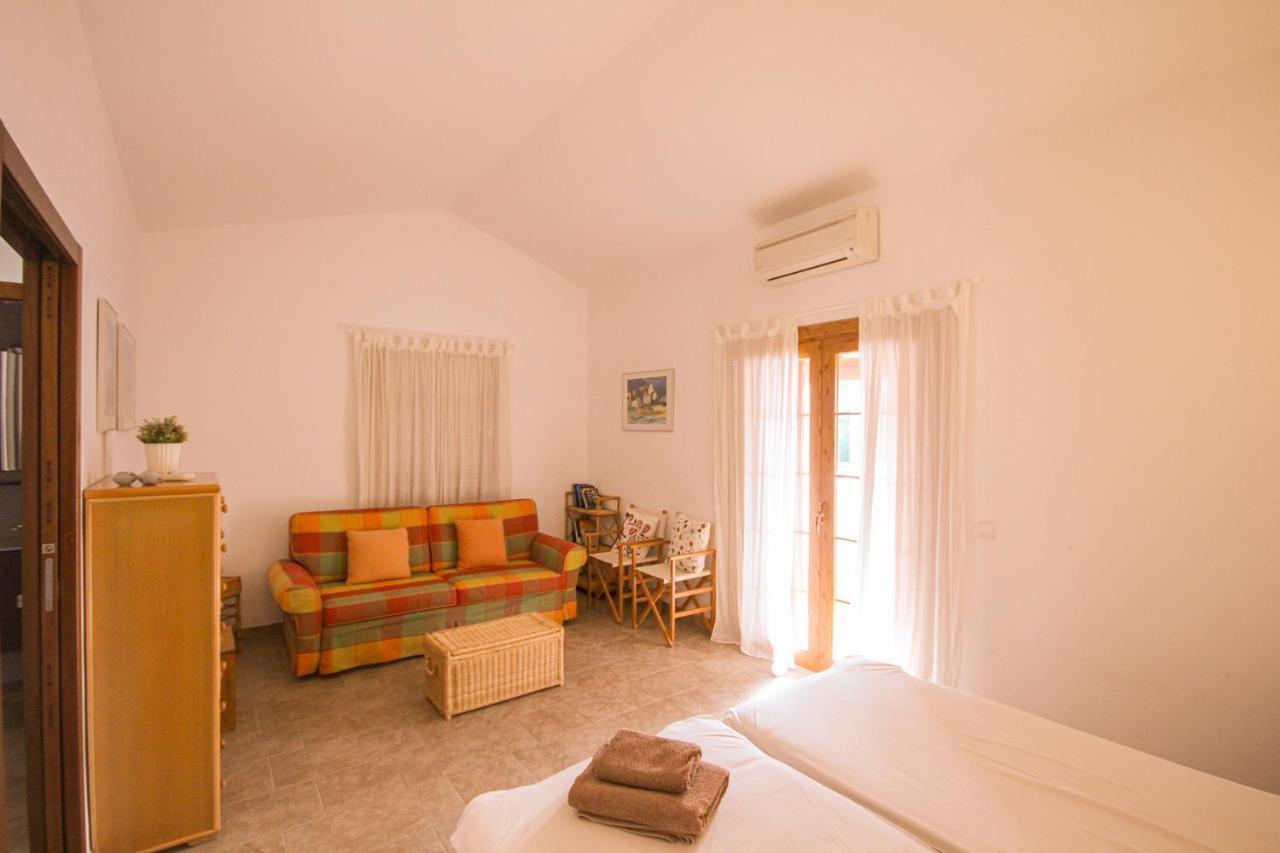 Magnifica Villa Tranquila Con Piscina 阿尔库迪亚 外观 照片