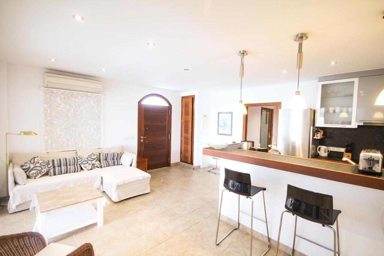 Magnifica Villa Tranquila Con Piscina 阿尔库迪亚 外观 照片